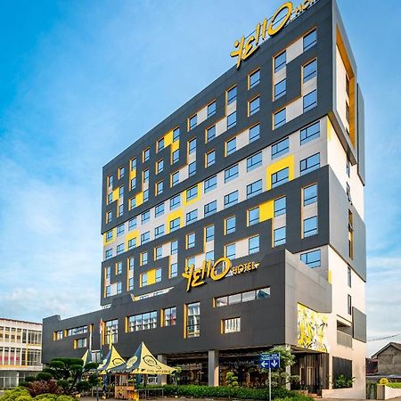 Yello Hotel Jambi Palmerah Exterior foto